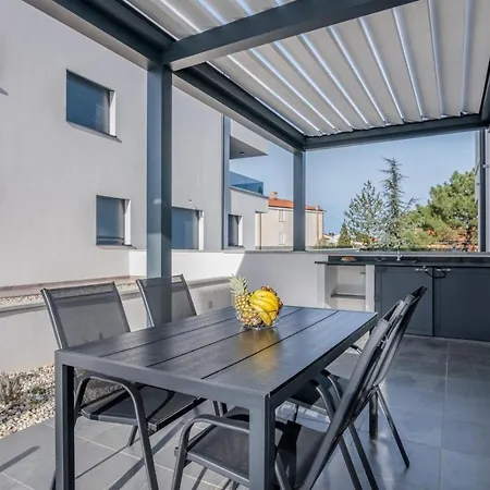 Apartments Elle Luxury Vantacici Malinska Exterior photo