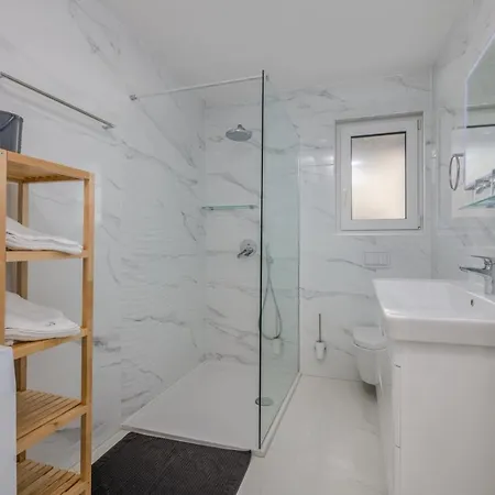 Apartments Elle Luxury Vantacici Malinska Exterior photo