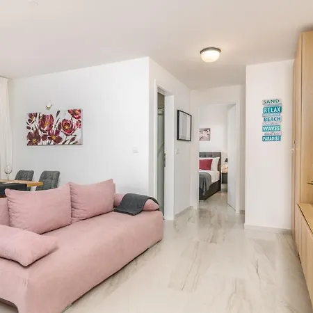 Apartments Elle Luxury Vantacici Malinska Exterior photo