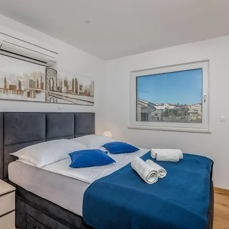 Apartments Elle Luxury Vantacici Malinska Exterior photo