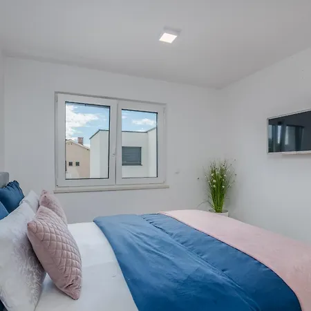 Apartments Elle Luxury Vantacici Malinska Room photo