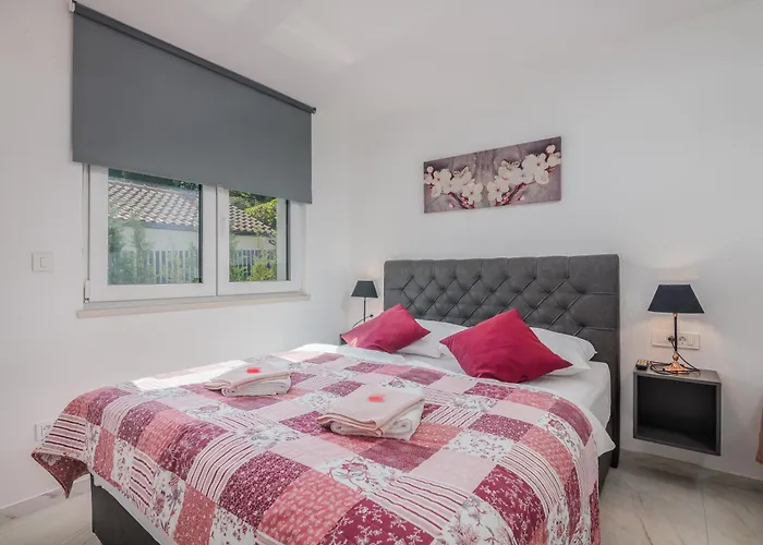 Apartments Elle Luxury Vantacici