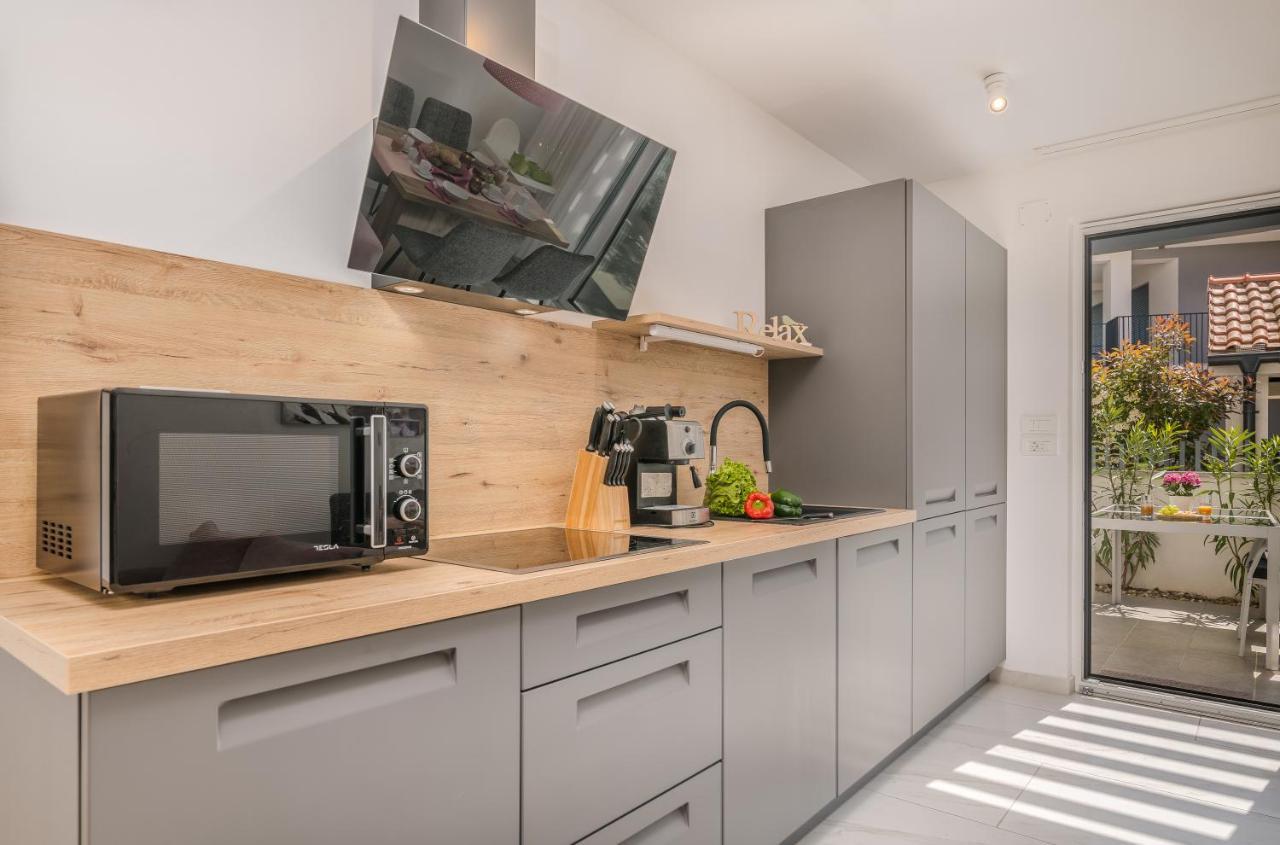 Elle Luxury Vantacici Apartment